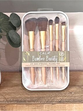 NIB CALA Bamboo Beauty 5 Pc Makeup Brushes + Reusable Tray Set